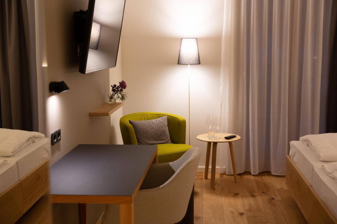 Hotel Zum Loewen Eimeldingen Esterno foto